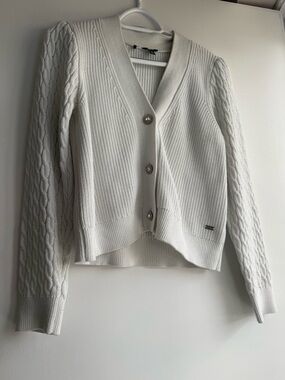 Women’s pale grey V-Neck Cardigan